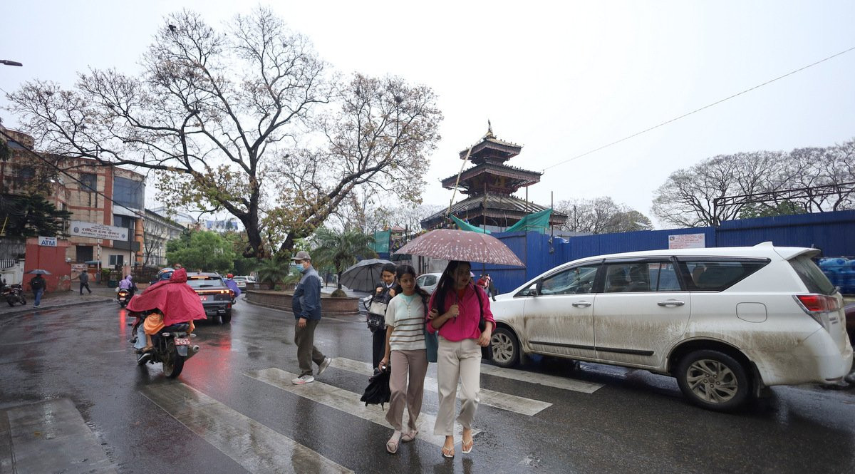 काठमाडौँ उपत्यकामा हावाहुरीसहित वर्षा